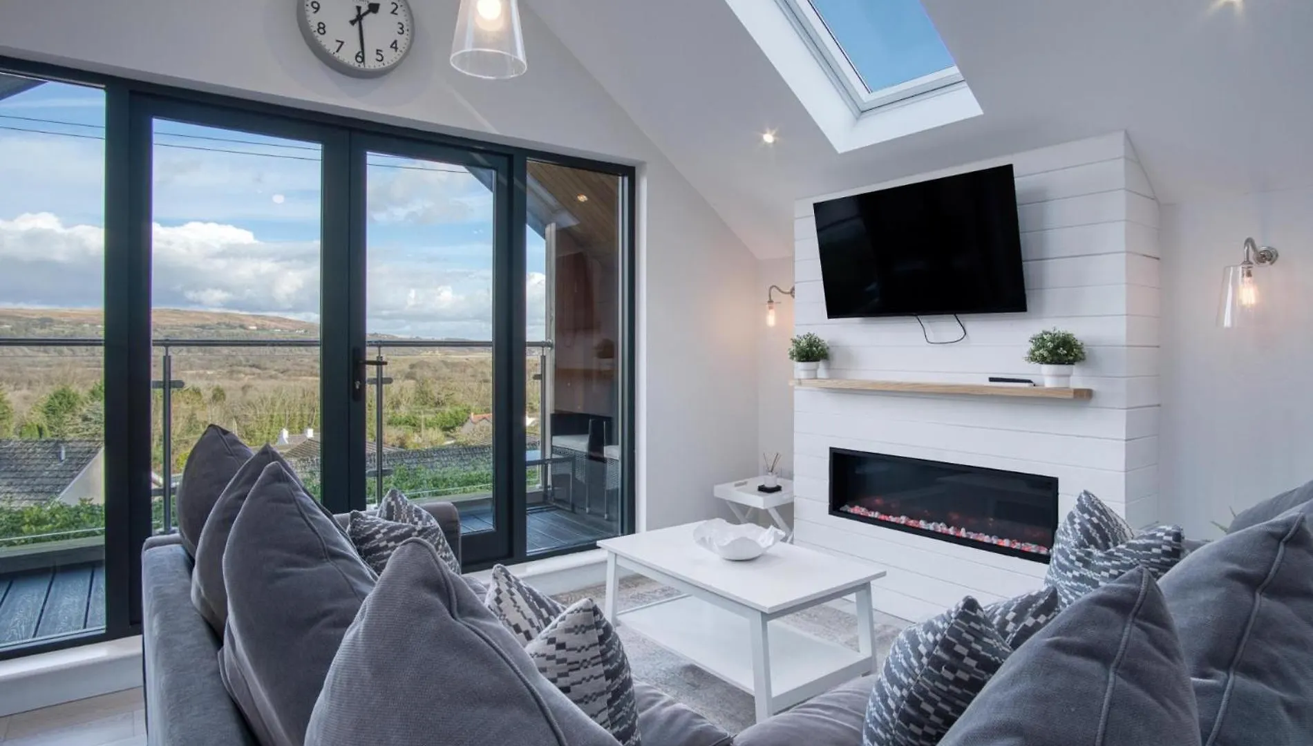 Holiday home Ty Megan - 3 Bedroom Cottage - Bayview Oxwich